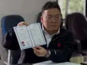 Disoal Publik, Abraham Garuda Laksono Datangi KPU Banten Bawa Seluruh Ijazah Asli Disoal Publik, Abraham Garuda Laksono Datangi KPU Banten Bawa Seluruh Ijazah Asli
