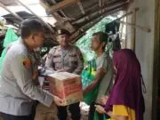 Kapolres Purworejo Tinjau Lokasi Longsor di Bener, Salurkan Bantuan untuk Warga Terdampak