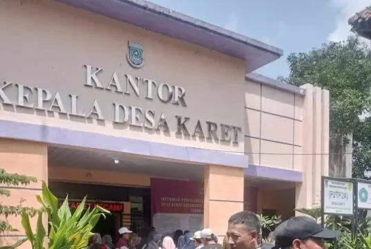 Pelayanan Adminduk Perdana, Pemdes Karet Permudah Warga Urus KTP, KK, dan KIA