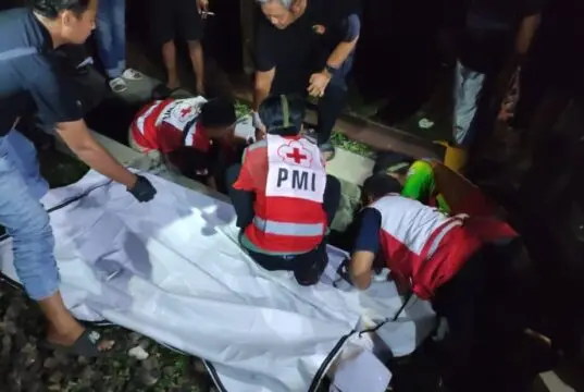 Warga Bayan Tewas Tertabrak KA Gaya Baru Malam Selatan, Polisi Pastikan Murni Kecelakaan Warga Bayan Tewas Tertabrak KA Gaya Baru Malam Selatan, Polisi Pastikan Murni Kecelakaan