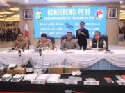 Polres Tangsel Berhasil Ungkap Peredaran Narkotika Jenis Sabu, Ekstasi, dan Sintetis, 5 Tersangka Diciduk Polres Tangsel Berhasil Ungkap Peredaran Narkotika Jenis Sabu, Ekstasi, dan Sintetis, 5 Tersangka Diciduk