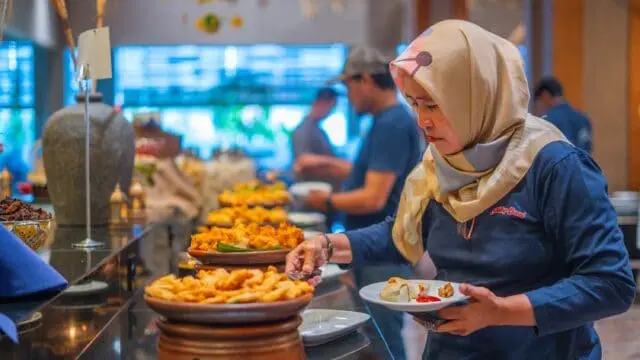 KURMA Vol. 3 MORAZEN Yogyakarta, Sajikan 100 Menu Timur Tengah dan Nusantara untuk Ramadan 1447 H KURMA Vol. 3 MORAZEN Yogyakarta, Sajikan 100 Menu Timur Tengah dan Nusantara untuk Ramadan 1447 H
