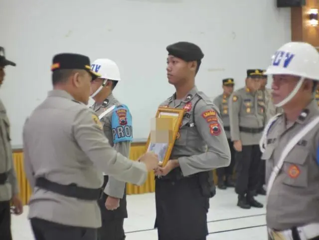 31 Tahun Mengabdi, Bripka TW Resmi Dipecat Tidak Hormat, Kapolres Purworejo: Ini Komitmen Tegakkan Kode Etik 31 Tahun Mengabdi, Bripka TW Resmi Dipecat Tidak Hormat, Kapolres Purworejo: Ini Komitmen Tegakkan Kode Etik