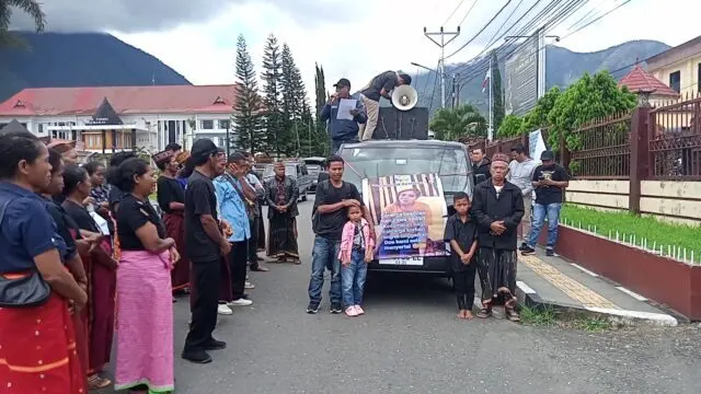 LPPDM Gelar Aksi Damai Desak Pengungkapan Kasus Kematian Restiana, Kapolres Manggarai Buka Ruang Audienai LPPDM Gelar Aksi Damai Desak Pengungkapan Kasus Kematian Restiana, Kapolres Manggarai Buka Ruang Audienai
