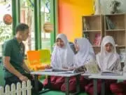 Ramadan Penuh Makna, MORAZEN Yogyakarta Hadirkan Sudut Baca di SDN Temon