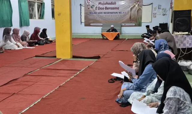 Ket foto: Para siswa saat mujahadah dan doa bersama, Minggu (7/2/2026)