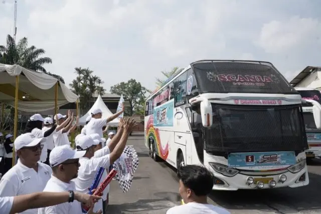 Wujudkan Suka Cita Lebaran, Ribuan Peserta Mudik Gratis PTPN IV PalmCo Resmi Diberangkatkan Serentak Wujudkan Suka Cita Lebaran, Ribuan Peserta Mudik Gratis PTPN IV PalmCo Resmi Diberangkatkan Serentak