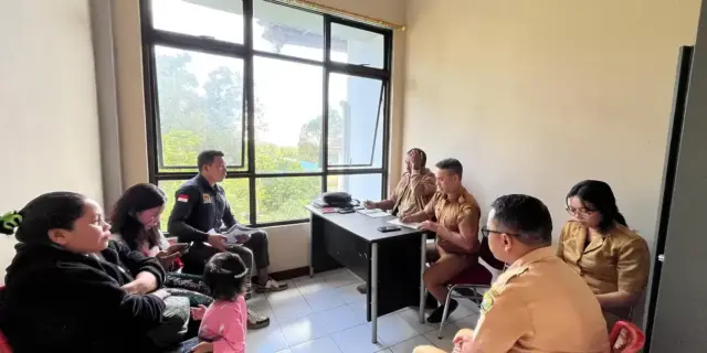 SPPG Wae Rii Dilaporkan Ke Disnakertrans Kabupaten Manggarai Buntut Kasus Pemberhentian Novi SPPG Wae Rii Dilaporkan Ke Disnakertrans Kabupaten Manggarai Buntut Kasus Pemberhentian Novi