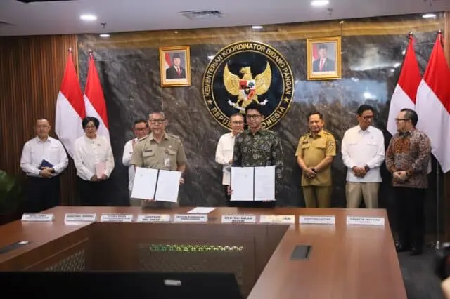 Mendagri Saksikan Penandatanganan Kerja Sama Danantara dan Pemprov DKI Jakarta Percepat Pembangunan PSEL Mendagri Saksikan Penandatanganan Kerja Sama Danantara dan Pemprov DKI Jakarta Percepat Pembangunan PSEL