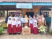 Dorong Literasi Digital di Pelosok, PTPN IV PalmCo Salurkan Bantuan Komputer ke Sekolah Dorong Literasi Digital di Pelosok, PTPN IV PalmCo Salurkan Bantuan Komputer ke Sekolah
