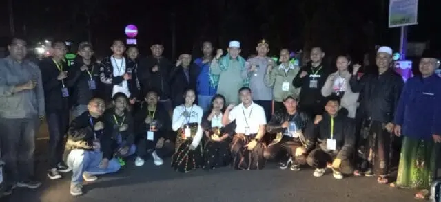 Muda Mudi Katolik Dan GMIT Ambil Bagian Di Malam Takbiran Idul Adha 1447 H Di Ruteng Manggarai NTT Muda Mudi Katolik Dan GMIT Ambil Bagian Di Malam Takbiran Idul Adha 1447 H Di Ruteng Manggarai NTT