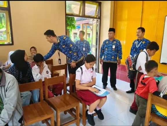 Afirmasi Terpenuhi, SPMB SMPN 4 Purworejo Berjalan Lancar: Pendaftar Tembus 137 Siswa Afirmasi Terpenuhi, SPMB SMPN 4 Purworejo Berjalan Lancar: Pendaftar Tembus 137 Siswa