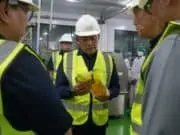 Distribusi Minyak Goreng ke Indonesia Timur Makin Cepat, PalmCo Operasikan Fasilitas Pengemasan di Surabaya