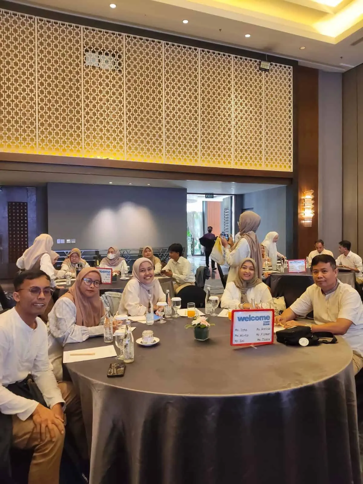 Teacher Back to School, Back to Purpose: Menguatkan Kembali Makna Menjadi Pendidik Teacher Back to School, Back to Purpose: Menguatkan Kembali Makna Menjadi Pendidik