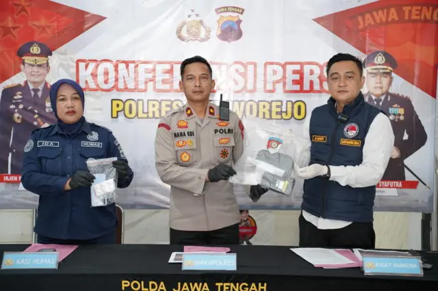 Polres Purworejo Gagalkan Peredaran Hampir 70 Gram Sabu, Seorang Warga Sleman Ditangkap Polres Purworejo Gagalkan Peredaran Hampir 70 Gram Sabu, Seorang Warga Sleman Ditangkap