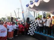 Ribuan Warga Semarakkan Jalan Sehat HUT Ke-79 Koperasi di Purworejo