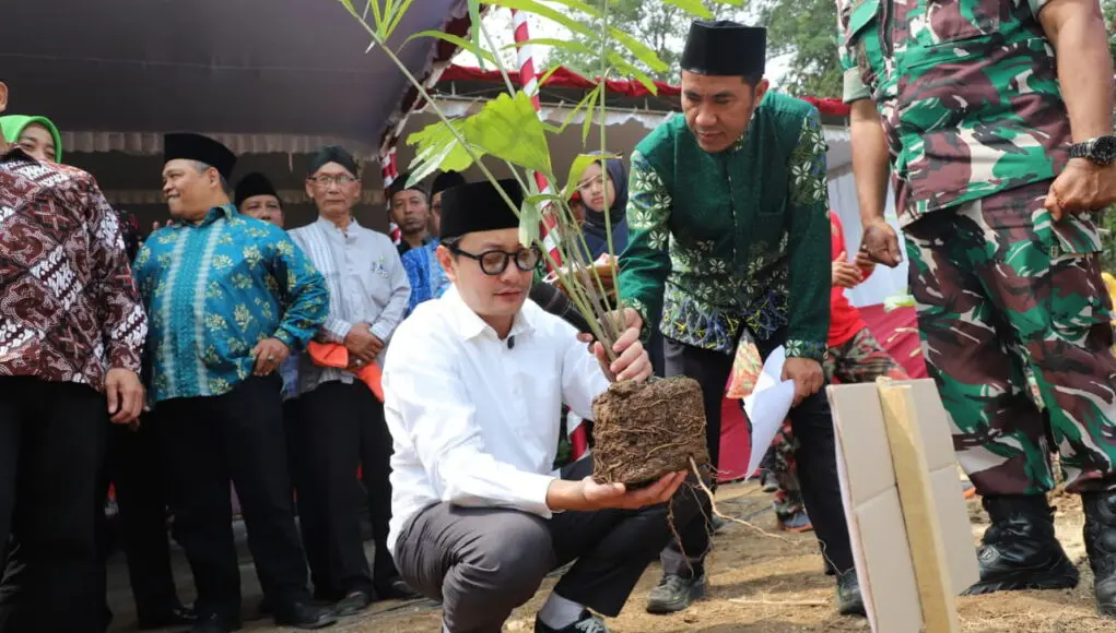 Wabup Dion Resmikan Kampung Aren Keduren, Dorong Ketahanan Ekonomi dan Kelestarian Lingkungan