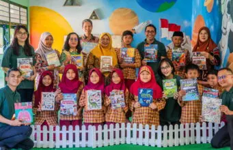 Tak Sekadar Bangun Sudut Baca, MORAZEN Tambah 90 Buku untuk Tumbuhkan Minat Baca Siswa