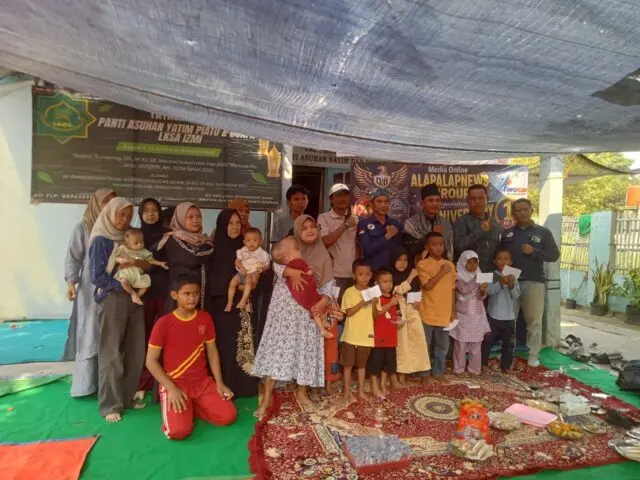 Anniversary Pertama, Alap-Alap News Group Berbagi Kebahagiaan Bersama Anak Yatim Anniversary Pertama, Alap-Alap News Group Berbagi Kebahagiaan Bersama Anak Yatim