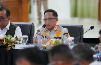 Mendagri Pastikan Penanganan Pascagempa NTT Fokus Pulihkan Layanan Dasar dan Percepat Pendataan Mendagri Pastikan Penanganan Pascagempa NTT Fokus Pulihkan Layanan Dasar dan Percepat Pendataan