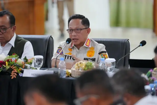 Mendagri Pastikan Penanganan Pascagempa NTT Fokus Pulihkan Layanan Dasar dan Percepat Pendataan Mendagri Pastikan Penanganan Pascagempa NTT Fokus Pulihkan Layanan Dasar dan Percepat Pendataan