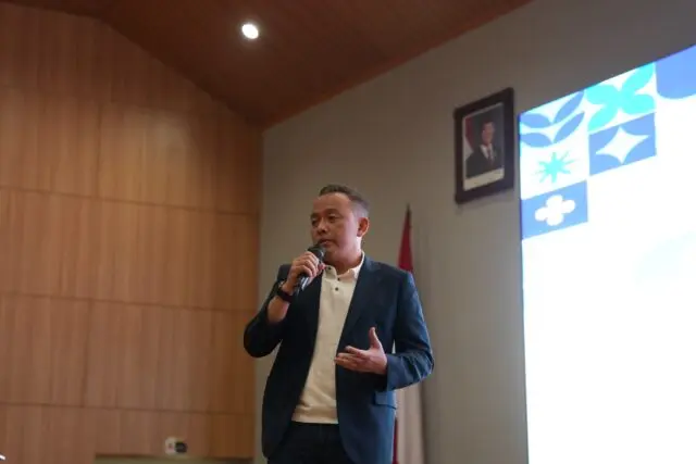 Beri Kuliah Umum di FEB UI, Dirut PTPN IV PalmCo: Kampus Adalah Laboratorium Paling Aman untuk Bereksperimen