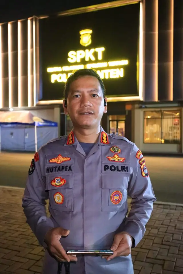 Polda Banten Imbau Masyarakat Sampaikan Aspirasi dengan Santun dan Damai Polda Banten Imbau Masyarakat Sampaikan Aspirasi dengan Santun dan Damai