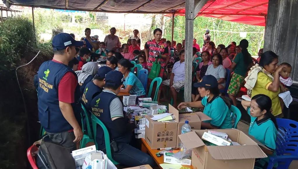 Dinkes Manggarai Barat Dan Tim Relawan RSUP Dr. Kariadi Semarang Berikan Pelayanan Kesehatan Gratis Kepada Warga Terdampak Gempa