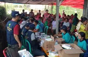 Dinkes Manggarai Barat Dan Tim Relawan RSUP Dr. Kariadi Semarang Berikan Pelayanan Kesehatan Gratis Kepada Warga Terdampak Gempa
