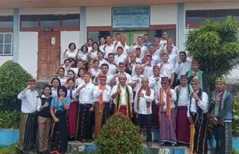 SMPN 2 Langke Rembong Sukses Laksanakan Program Green School, Panen Perdana Tanaman Hortikultura Dilakukan Oleh Bupati Dan Wakil Bupati Manggarai