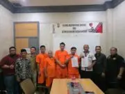 Polda Banten Tegaskan Perkara Aktivis Uun Berakhir Damai melalui Restorative Justice Polda Banten Tegaskan Perkara Aktivis Uun Berakhir Damai melalui Restorative Justice