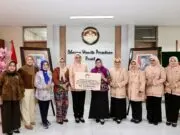 DWP Kemendagri Serahkan Bantuan untuk Korban Gempa di NTT