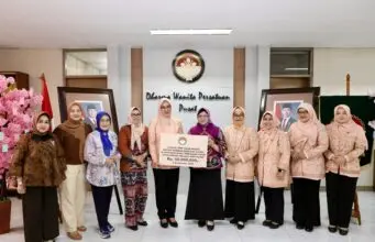 DWP Kemendagri Serahkan Bantuan untuk Korban Gempa di NTT