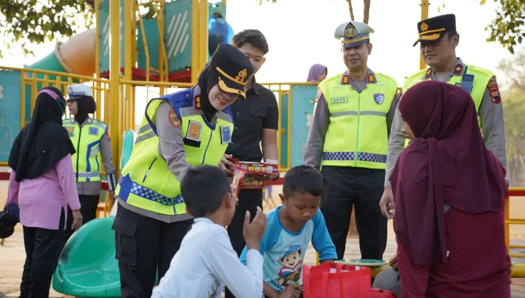 Srikandi Polres Purworejo Turun ke CFD, Warga Disapa hingga Dilayani di Tempat