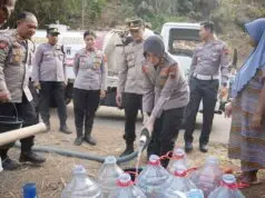 Polres Purworejo Salurkan 4.000 Liter Air Bersih untuk Warga Terdampak Kekeringan