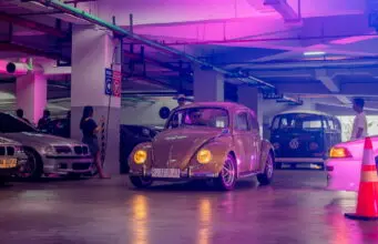 Basement Hotel MORAZEN Yogyakarta Jadi Ajang Nongkrong 72 Mobil Tua, Suasana Underground Bikin Beda