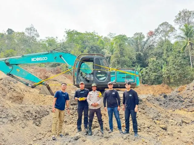 Ditreskrimsus Polda Banten Ringkus Penambang Batu Bara Ilegal di Lebak, 56 Ton Sudah Terjual Ditreskrimsus Polda Banten Ringkus Penambang Batu Bara Ilegal di Lebak, 56 Ton Sudah Terjual