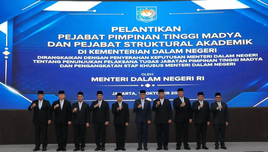 Lantik Pejabat Eselon I dan Staf Khusus, Mendagri Tekankan Loyalitas, Integritas, dan Kinerja
