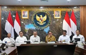 Jelang Nataru, Mendagri Tito Tekankan Penyaluran Bansos dan Operasi Pasar