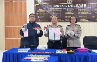 Polsek Kelapa Dua Ungkap Kasus Narkotika Jenis Etomidate, 120 Cartridge Disita Polsek Kelapa Dua Ungkap Kasus Narkotika Jenis Etomidate, 120 Cartridge Disita