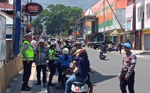 IMG_20261030_104058 Hari Pertama Pelaksanaan Razia Kegiatan Operasi Patuh Turangga Sat Lantas Polres Manggarai Di Jl. Motang Rua Kelurahan Pitak Kecamatan Langke Rembong